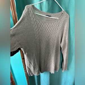 AE cable knit light sweater